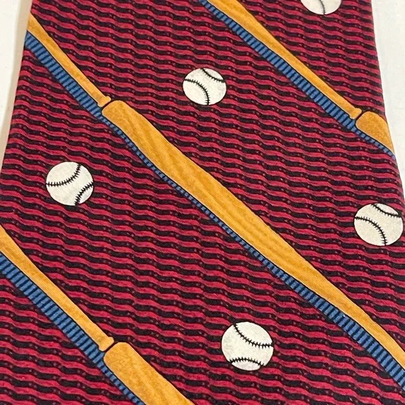 THREE VINTAGE TIES INCLUDING SATURDAY EVENING POST - Picture 5 of 15